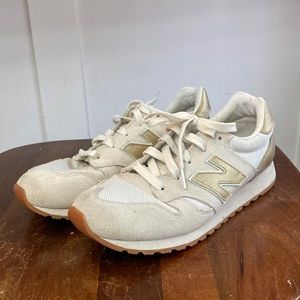 EUC White & Gold Size 7 New Balance